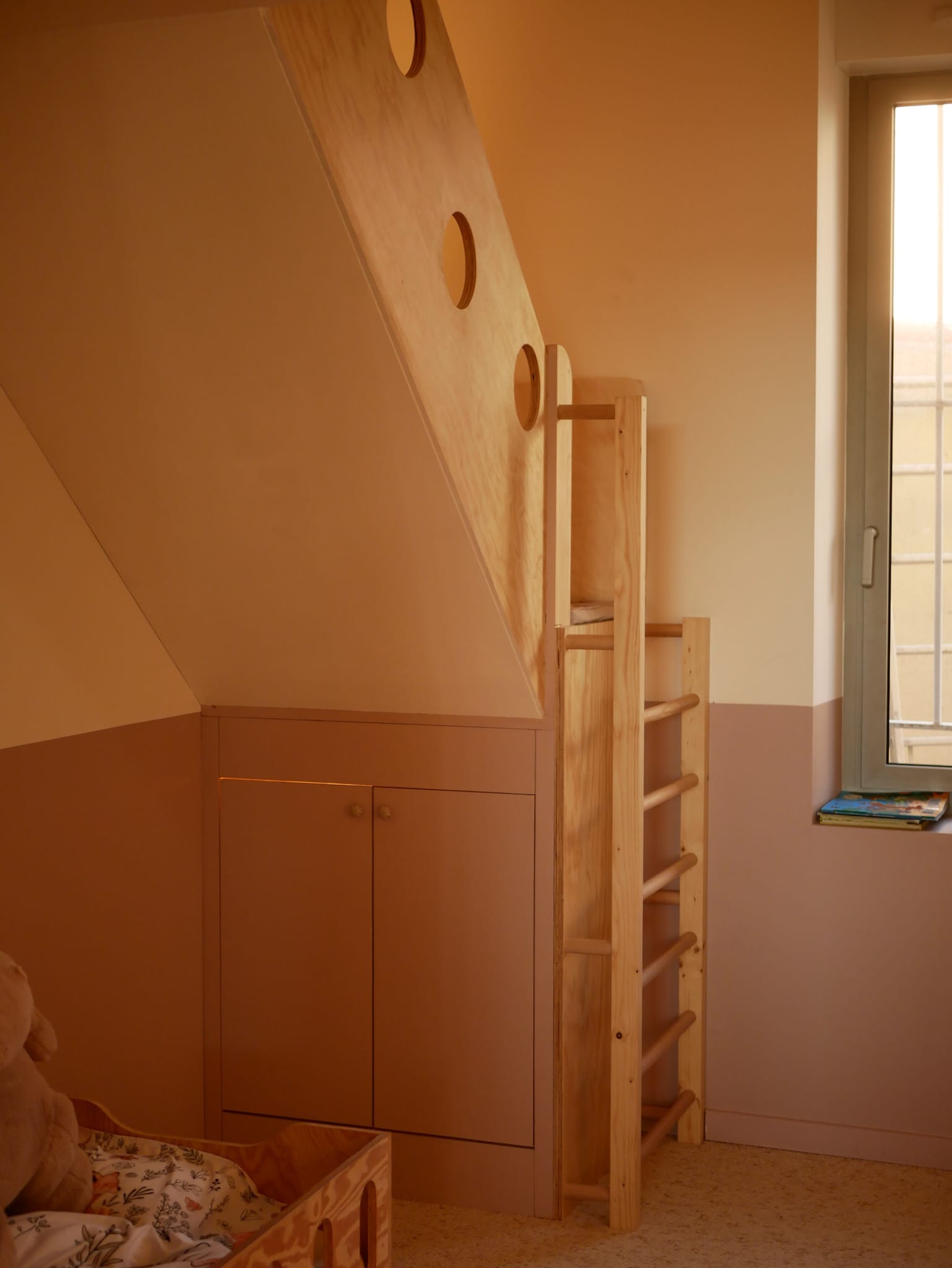 Aménagement d’une chambre d’enfant : mezzanine toboggan - Marseille